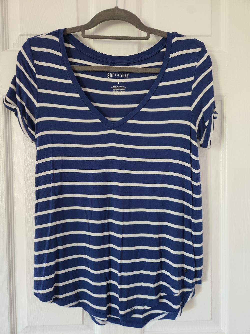 American Eagle Outfitters Blue and White Striped V-Neck Tee